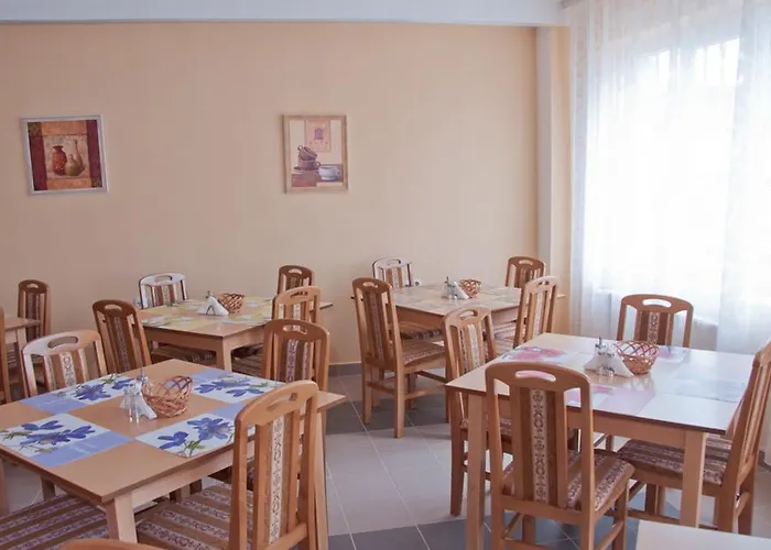 Garni Alma 2* ピロト